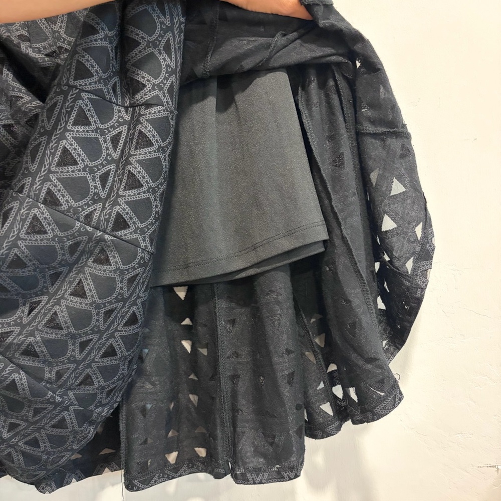Lapis Pull On Waist Geometric Midi Skirt - Picture 6 of 11